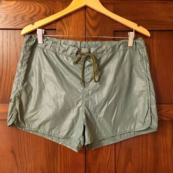 Marc Jacobs Nylon Shorts Army Green Size Small - Picture 1 of 6